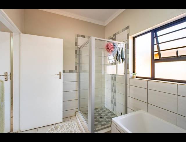 3 BEDROOM DUPLEX FOR SALE IN MONTANA